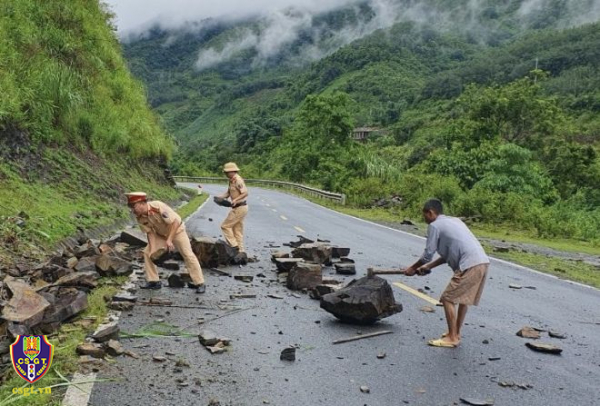 Chủ động ứng phó mưa lũ, bảo đảm an toàn cho người dân tại khu vực miền Trung và Tây Nguyên -0