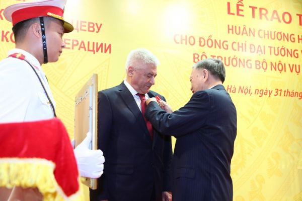 Russian Minister of Internal Affairs receives Friendship Medal from State of Vietnam -0