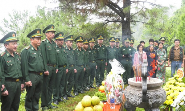 Người dân có thể đến viếng mộ Đại tướng Võ Nguyên Giáp các ngày trong tuần -0