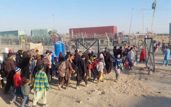 Vì sao Pakistan quyết định trục xuất hơn 1,7 triệu người tị nạn Afghanistan?  -0