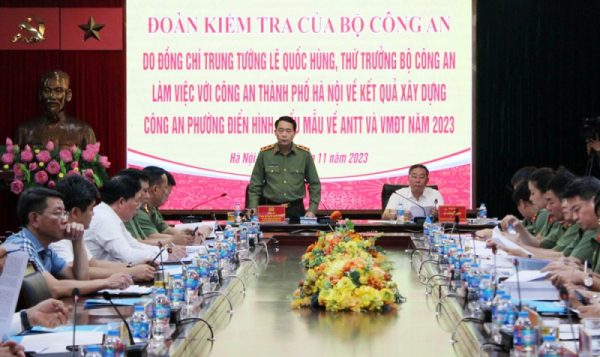 Hanoi city police build 15 model ward-level police posts in 2023 -0