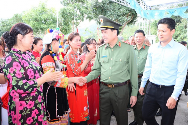 Deputy Minister Le Quoc Hung attends Great National Solidarity Festival in Lai Chau  -0