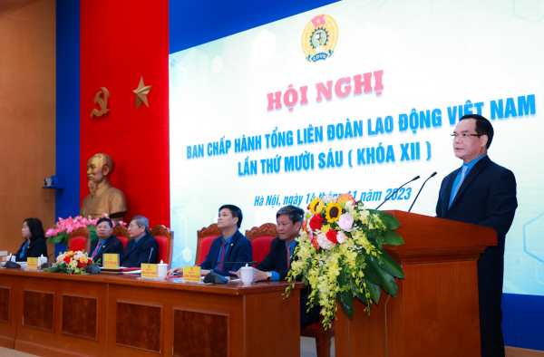 Công đoàn tham gia giám sát việc trả lương, thưởng Tết 2024 cho người lao động -0