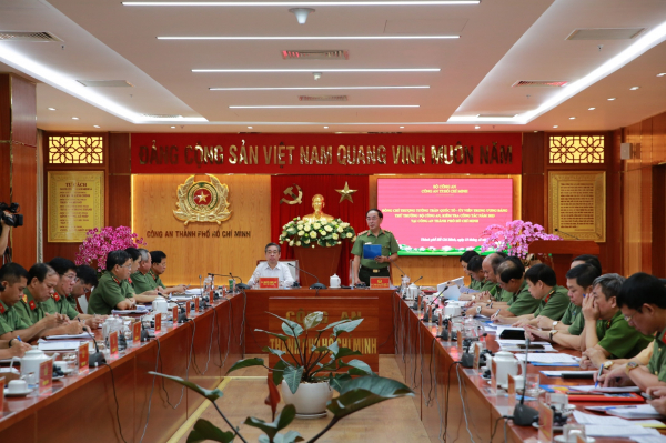 Đẩy mạnh công tác xây dựng Đảng, xây dựng lực lượng trong Công an TP Hồ Chí Minh -0