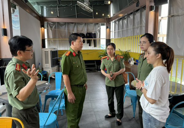 Bộ Công an kiểm tra, giám sát thực hiện Luật Phòng, chống tác hại của thuốc lá tại nhà hàng, khách sạn -0