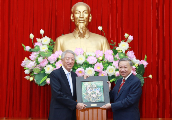 Minister To Lam hosts Singaporean Senior Minister Teo Chee Hean  -0