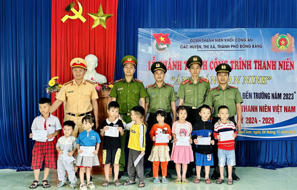 Tuổi trẻ Công an Quảng Nam với nhiều hoạt động ý nghĩa hướng về cộng đồng -0