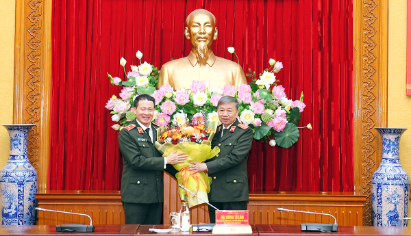 Thông báo Quyết định của Ban Bí thư, điều động Thiếu tướng Vũ Hồng Văn đến công tác tại Cơ quan Ủy ban Kiểm tra Trung ương -0