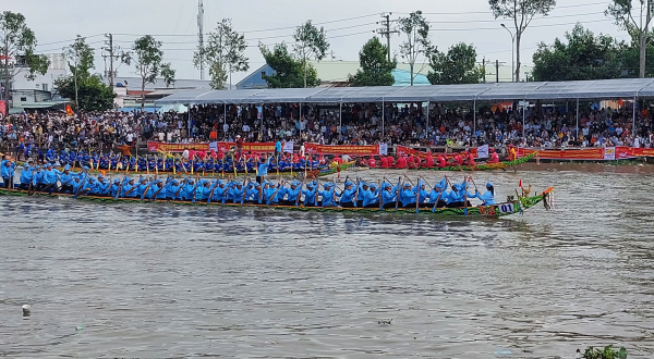 Đội ghe Ngo nam, nữ chùa Tum Núp vô địch Giải đua ghe Ngo Sóc Trăng 2023 -0