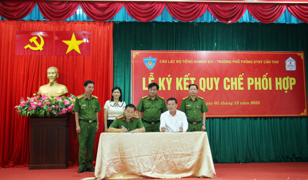 Bồi dưỡng, nâng cao chất lượng sử dụng tiếng Khmer trong CBCS Cảnh sát cơ động -0