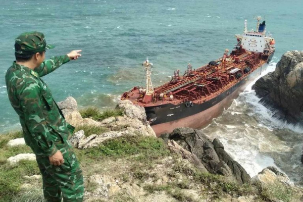Tàu hàng nước ngoài hơn 13.000 tấn trôi dạt vào bờ biển Cù Lao Chàm -0