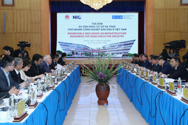 Sẵn sàng cơ sở hạ tầng cho ngành công nghiệp bán dẫn ở Việt Nam -0