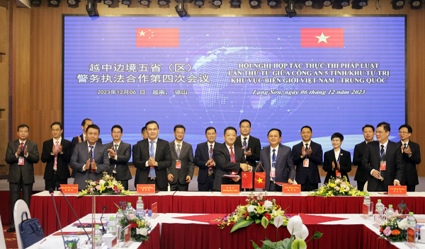 Công an Việt Nam - Trung Quốc hợp tác thực thi pháp luật khu vực biên giới -0