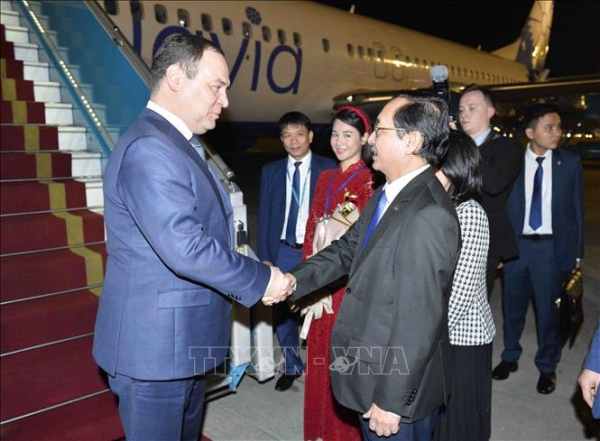Thủ tướng Cộng hòa Belarus đến Hà Nội, bắt đầu thăm chính thức Việt Nam -0