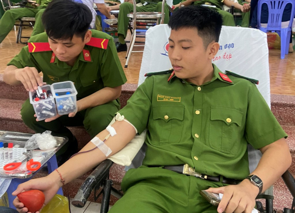 Tiểu đoàn Cảnh sát Đặc nhiệm số 3 - Bộ tư lệnh Cảnh sát cơ động hiến tặng 174 đơn vị máu cứu người -1