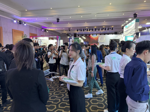 Hội thảo ứng dụng công nghệ núp bóng quảng bá cho hàng chục sàn forex quốc tế -0
