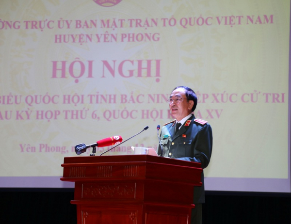 Deputy Minister Tran Quoc To meets voters in Yen Phong district of Bac Ninh -0
