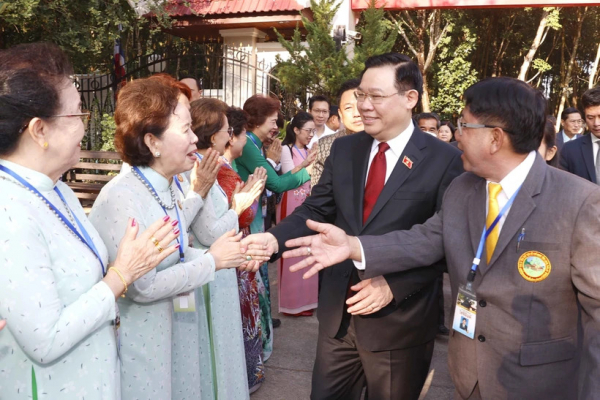 Chủ tịch Quốc hội thăm Khu di tích Chủ tịch Hồ Chí Minh tại Udon Thani -0