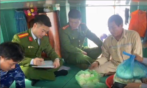 Mang thuốc nổ lên tàu ra biển đánh cá -0
