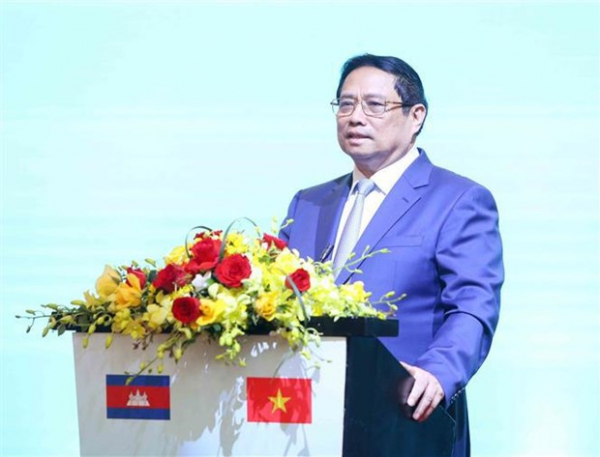 Vietnamese, Cambodian PMs attend investment forum -0