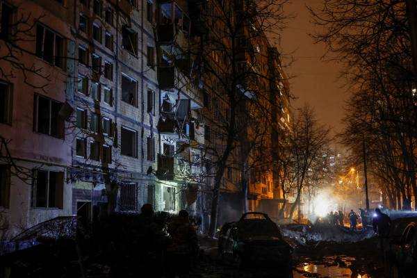 Kiev hứng hàng loạt tên lửa, hơn 50 người bị thương  -0