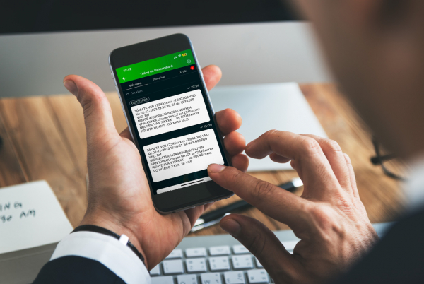 Vietcombank là ngân hàng tiếp theo điều chỉnh phí dịch vụ Thông báo biến động số dư qua tin nhắn SMS -0