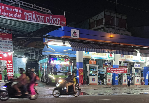 TP Hồ Chí Minh: Vận tải khách biến tướng vẫn hoạt động công khai -0