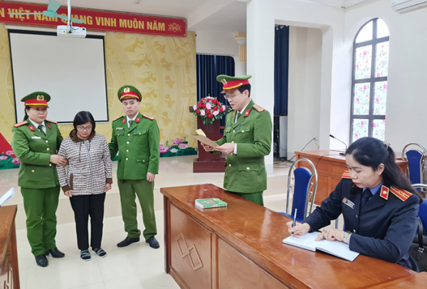 Bắt tạm giam 2 bị can trong vụ án xảy ra tại Sở giáo dục, Đào tạo tỉnh Hà Giang -0