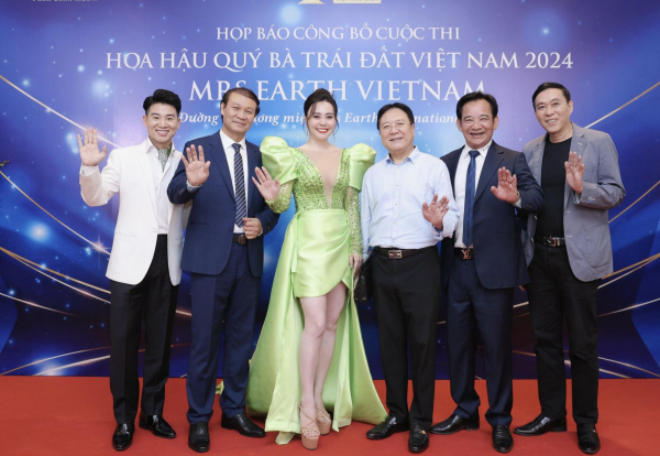 Hoa hậu quý bà trái đất Việt Nam: Khuyến khích người đẹp lan tỏa thông điệp bảo vệ môi trường -0