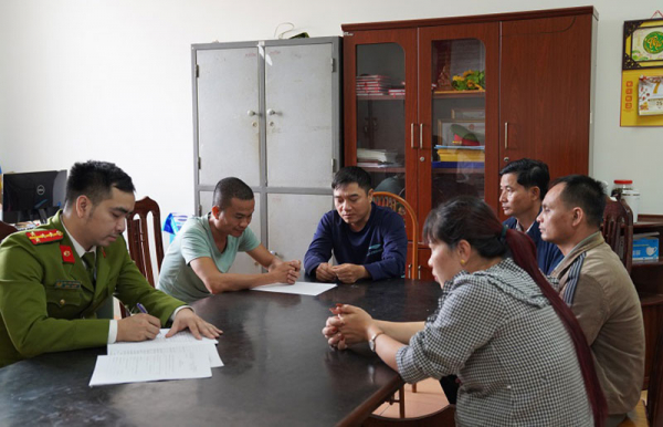 Bắt trùm lô đề hoạt động liên tỉnh tại huyện Lạc Thủy -0