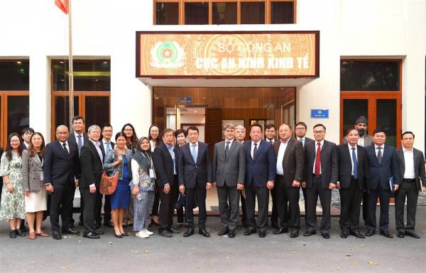 Deputy Minister Luong Tam Quang received USABC delegation -0