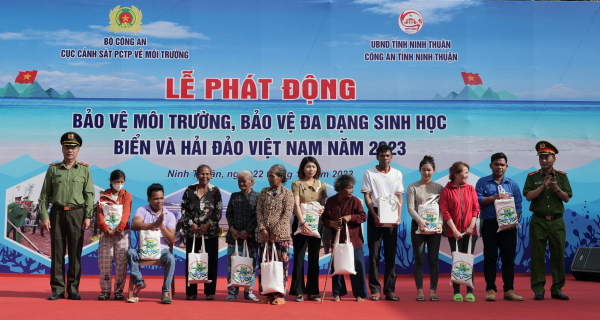 Bộ Công an phát động bảo vệ môi trường, đa dạng sinh học biển và hải đảo Việt Nam -0