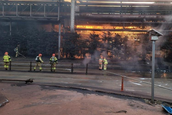 Cháy lớn tại cụm nhà máy thép hàng đầu Hàn Quốc -0