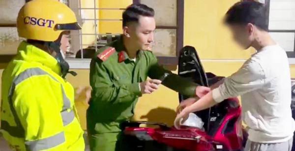 Tổ 1311 - khắc tinh của tội phạm trên đường phố Huế -0