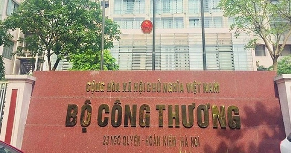 Bộ Công an tiếp nhận 9 vụ việc về điện -0