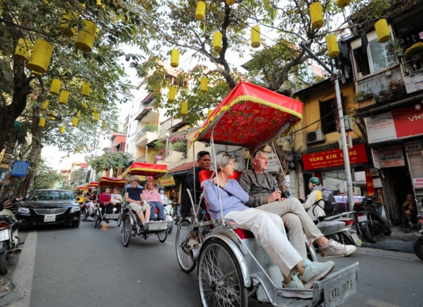 Hanoi Old Quarter remains popular destination for international visitors -1