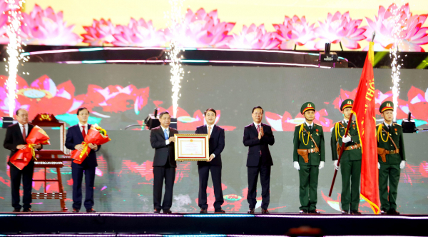 Chủ tịch nước Võ Văn Thưởng dự Lễ kỷ niệm 20 năm thành lập tỉnh Hậu Giang -1