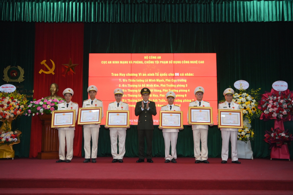 Thứ trưởng Lương Tam Quang dự hội nghị triển khai công tác đảm bảo an ninh mạng -0