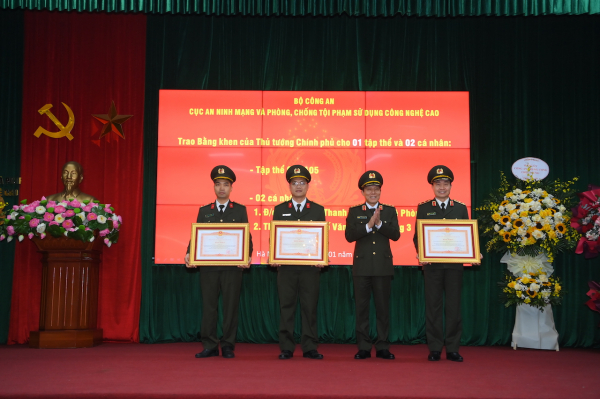 Thứ trưởng Lương Tam Quang dự hội nghị triển khai công tác đảm bảo an ninh mạng -0