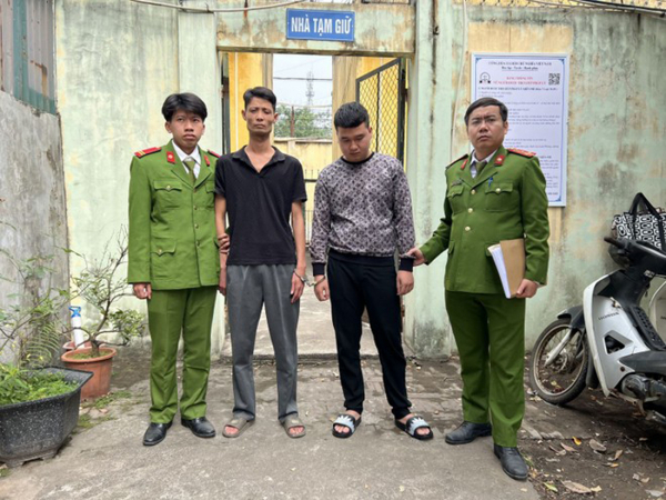 Bắt 2 đối tượng gây ra hàng loạt vụ cướp trên địa bàn huyện Văn Lâm -0