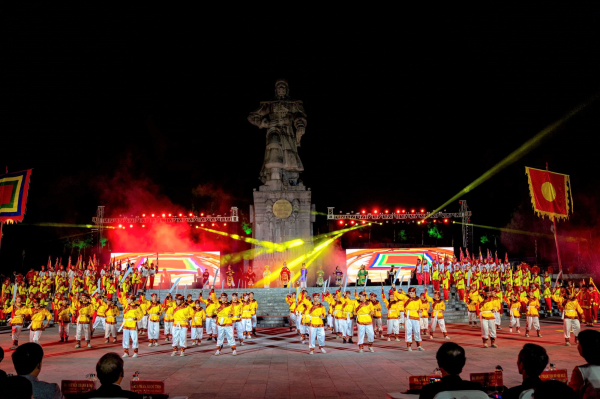 Tái hiện lễ lên ngôi và xuất quân đại phá quân Thanh của Hoàng đế Nguyễn Huệ -1