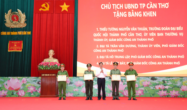 Giữ vững ổn định chính trị trong mọi tình huống, tạo chuyển biến tích cực về ANTT -0