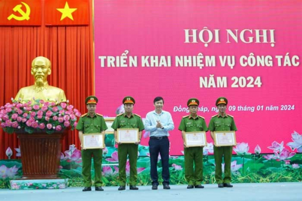 Công an các đơn vị, địa phương triển khai công tác năm 2024 -0