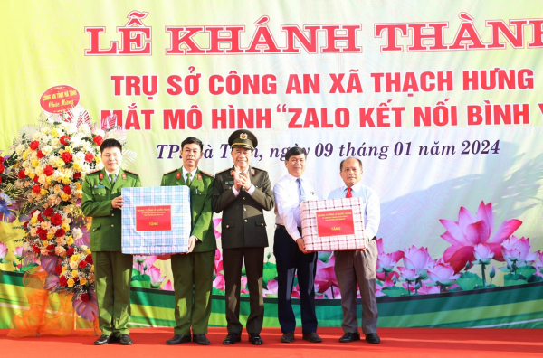 Thứ trưởng Lê Quốc Hùng dự lễ khánh thành trụ sở Công an xã Thạch Hưng -0