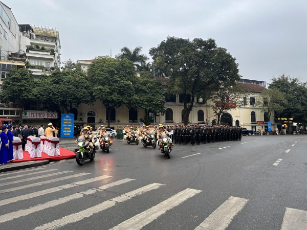 Phát động ra quân Năm An toàn giao thông 2024 và đợt cao điểm bảo đảm trật tự, an toàn giao thông Tết Nguyên đán  -0