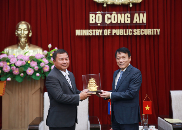 Bộ Công an Việt Nam và Bộ Nội vụ Campuchia thắt chặt hợp tác -0