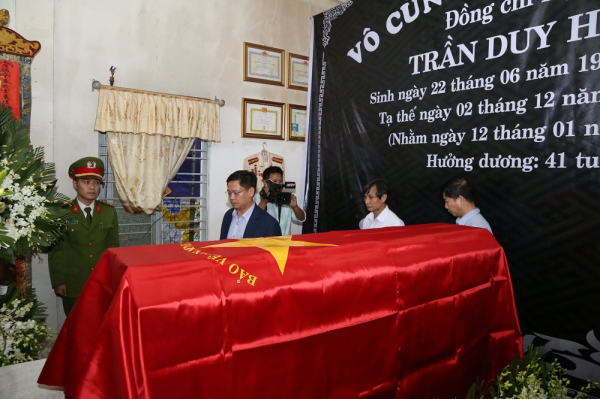 Tiếc thương một cán bộ Công an luôn gần dân, vì dân -0