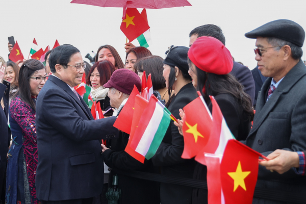 Thủ tướng Phạm Minh Chính và Phu nhân cùng đoàn đại biểu cấp cao Việt Nam thăm chính thức Hungary -2