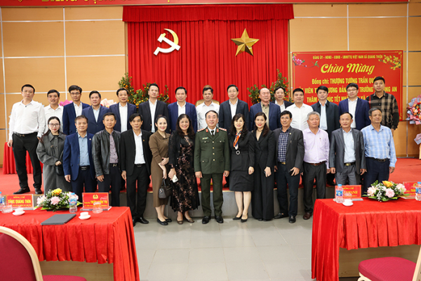 Thứ trưởng Trần Quốc Tỏ thăm và chúc tết Đảng bộ, chính quyền và nhân dân xã Quang Thiện, tỉnh Ninh Bình -1