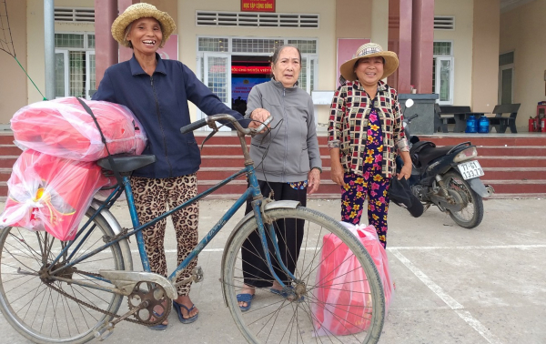 Mang “Xuân tình nguyện năm 2024” đến với bà con nghèo tại Bình Định -0